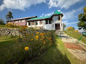 Pine Palace Resorts Gulmarg - Image 3