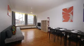 Simon Apartment - Image 5