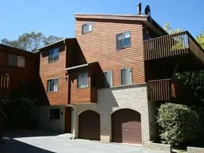 Whispering Pines 1 Private Holiday Apartment - Image 5