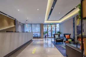 Home Inn Haiyang Xinyuan Plaza Commercial Center - Image 3