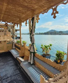 Lily Houseboat - Image 4