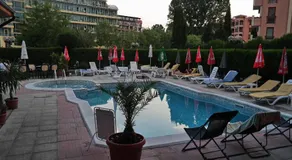 Friends Family Hotel - Free Parking - Image 3
