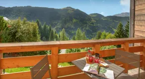 Chalet Charmar - skis aux pieds en famille pour 12 La Clusaz - OVO Network - Image 5