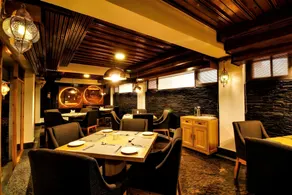Welcome Hotel - Image 4