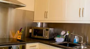 The Cobbles Inn Apartment - Image 5