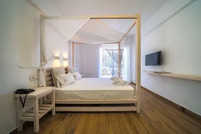 Porto Kalamaki Hotel - Image 3