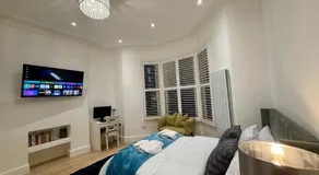 Stockwell Residences - The Grand Lumière Suite - Image 2