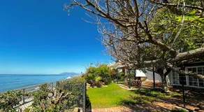 VILLA ALBORAN Beachfront 9PAX - Image 4