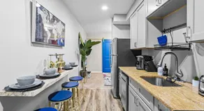 The Philly Zoo Suites - Apartments with Fireplace & Parking Available - Image 3