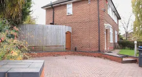House Sleeps 5 with Garden and Parking - Image 3
