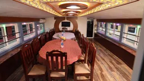 White Rose House Boat - Image 3