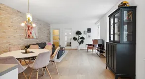 Central 3-bedroom apartment with huge terrace, including queen size beds - Image 5