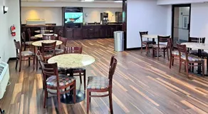 Suites Catonsville MD Baltimore West - Image 2