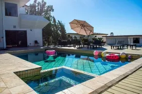Hollywood Hills private room - Image 2