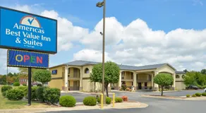Americas Best Value Inn and Suites Little Rock - Image 2