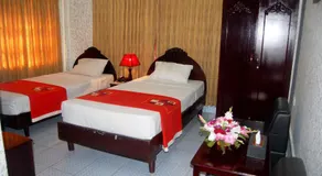Hotel Swiss Garden International - Image 2