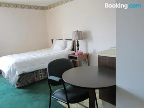 Airport Inn - Image 4