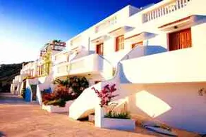 Sunset Hotel & Studios - Image 4