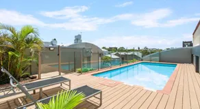 Idyllic Studio by University Campuses - Image 3