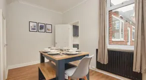 Charming 2-Bedroom House in Darlington - Image 3