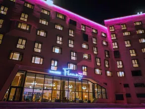 Flamingo Harbour Hotel - Image 5