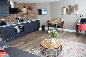 Cathedral Superior Apartment - Image 4