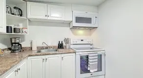 Cozy 2BR Suite Near Zoo & downtown Walk to C-Train - Image 5
