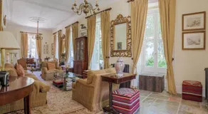 Luxurious royal estate in historic Sintra paradise - Image 2