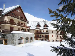 Traditional Apartment on the Slopes in St Jean D'arves - Image 2