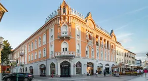CADORO City Center Apartments- Ultracentral - Image 2