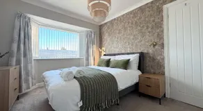 4 Bedroom House near Solihull, NEC, JLR, HS2 , Coleshill, Airport - Image 2