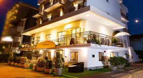 Hotel Paris - Image 2