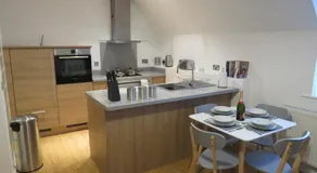 Hamilton Apartment - Image 2