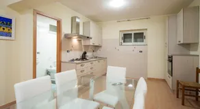 MIlly House - Image 3