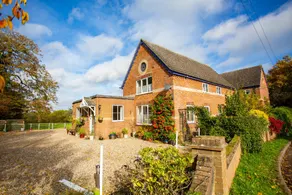 South Norfolk Guest House - Image 4