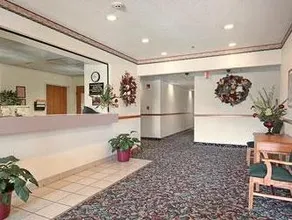 Heritage Inn & Suites - Image 3
