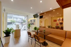 Saigon Authentic Alley Hostel - Local Vibes, Rooftop & Gym - Image 3