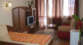 Kestenite Family Hotel - Image 2