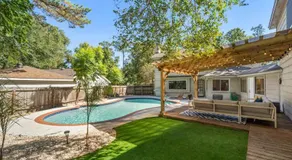 The Pines I Sleeps 12 I Private Pool I Patio & BBQ - Image 4