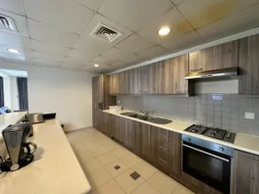 Gorgeous 3B Villa with Balcony in Ras Al Khaimah - Image 4