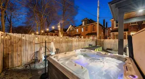 Rooftop Patio, Hot Tub and Games City Escape - Image 4