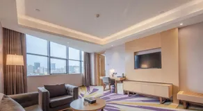 Trendy Romantic MAXScreen International Hotel Guangzhou Baiyun International Airport Branch - Free Shuttle Bus to Guangzhou Baiyun International Airport & Free Deliver Service to Canton Fair Complex During Canton Fair Period & Free VPN Internet Access - Image 2