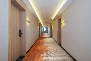 B·R HOTEL - Image 4