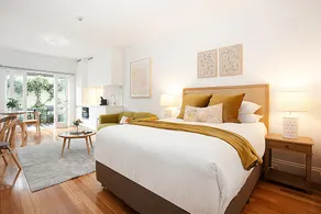 Leafy and Tranquil Inner West Studio Apartment - Image 2