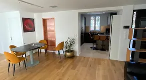 Beautiful Luxurious House with Cinema Ideal for Groups - Image 2