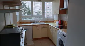5 mn, 450m walk Metro La Defense, 3 bedrooms, Parking - Image 3