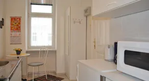 Freundliches Apartment mit Innenhof-Garten - Image 3