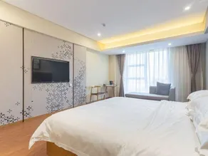 Lucky Star Hotel - Image 2