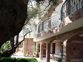 Zoro Apartments - Image 4