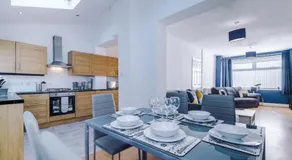 Charming Home in Merseyside, sleeps 7 - Image 3